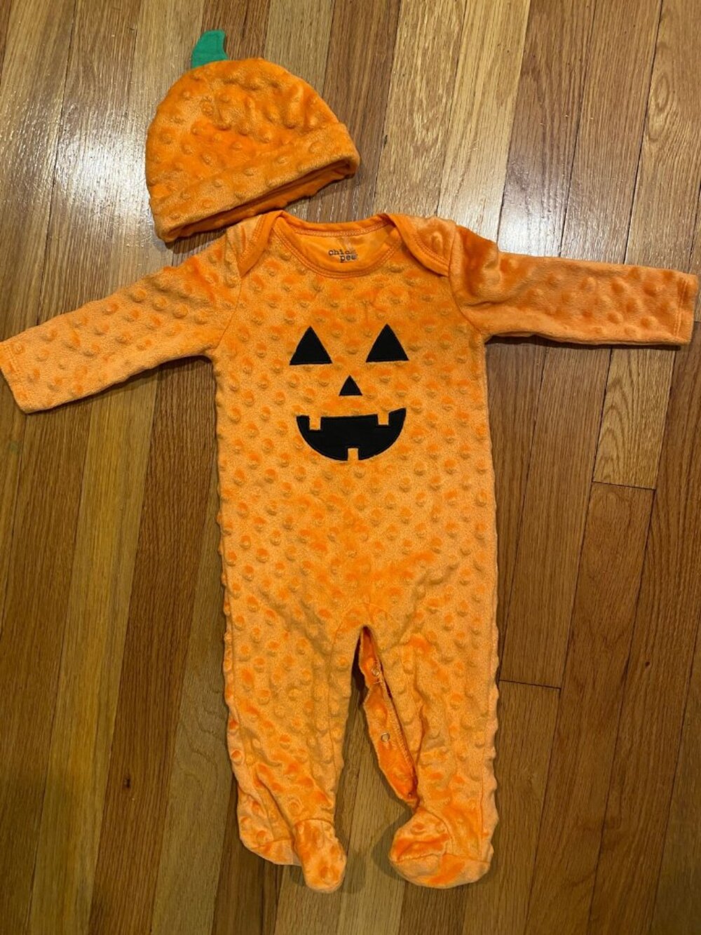 Chick Pea Baby Pumpkin Costume 6-9 Months Jack-o-Lantern Footed Onesie + Hat